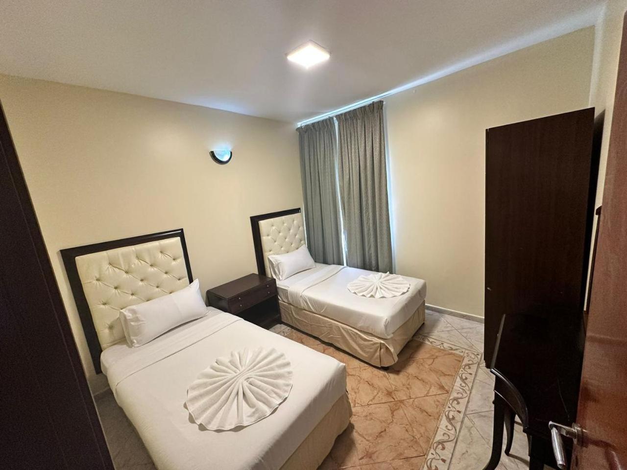 Safari Hotel Apartments Ajman Exterior foto